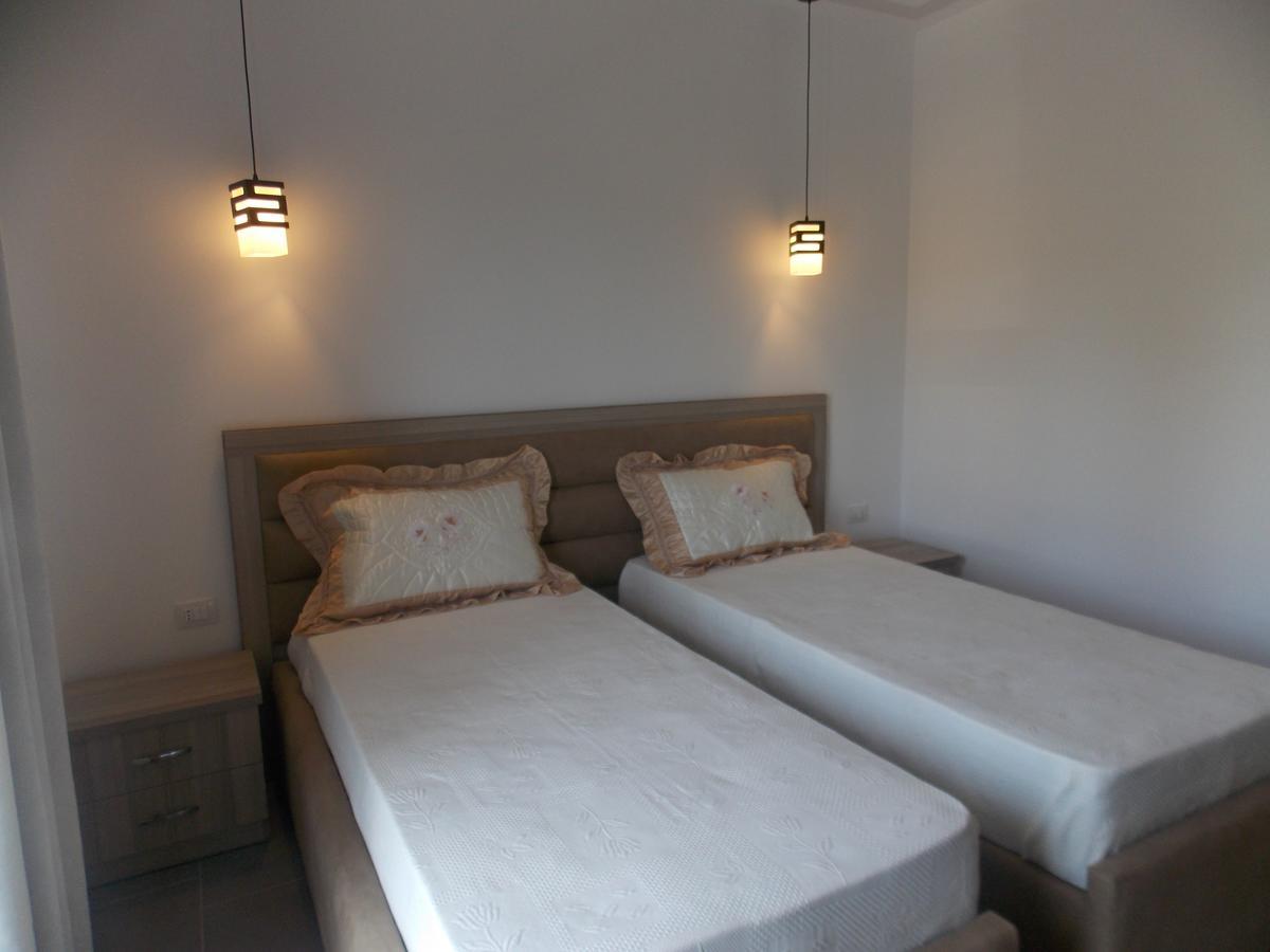 Hotel Irini Саранда Екстер'єр фото
